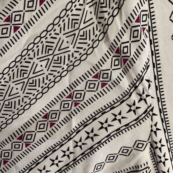 High-low romper - Picture 8 of 8